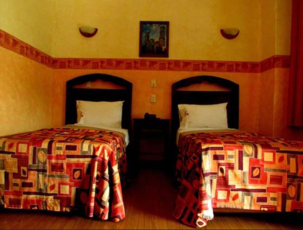 Hotel La Alhondiga Пуебла Екстериор снимка